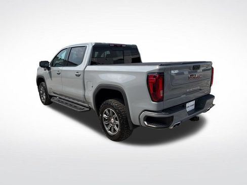 Used 2024 GMC Sierra 1500 AT4 w/ Technology Package AWD/4WD image 3