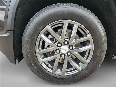 Used 2017 GMC Acadia SLT image 22