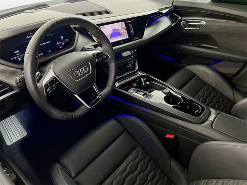 Used 2023 Audi e-tron GT Premium Plus w/ Performance Package image 9
