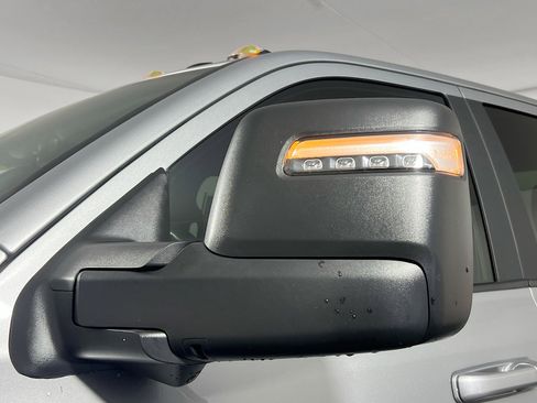 Used 2024 RAM 2500 Big Horn w/ Night Edition AWD/4WD image 12