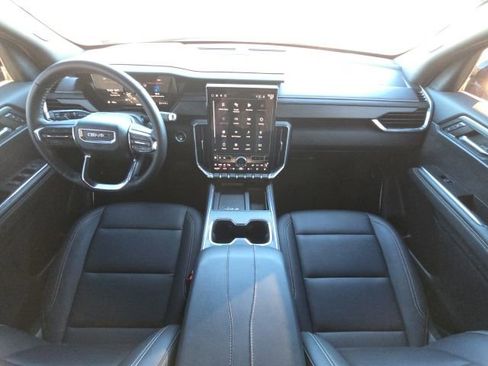 Used 2024 GMC Acadia Elevation image 26