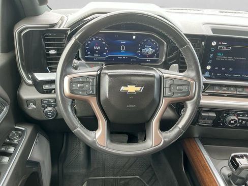 Used 2022 Chevrolet Silverado 1500 High Country w/ High Country Premium Package image 12