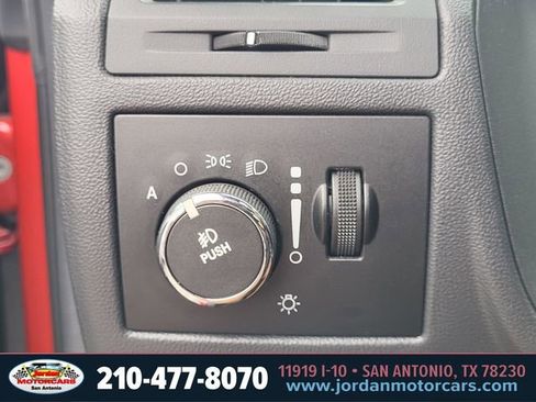 Used 2012 Dodge Challenger SRT8 RWD image 19