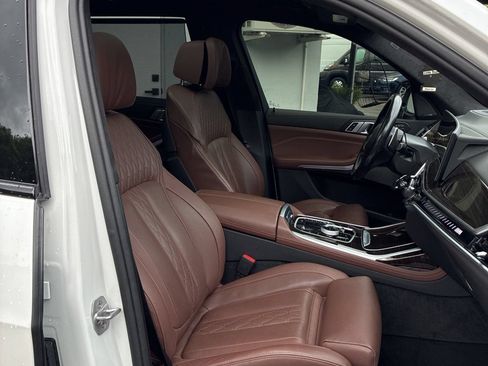 Used 2024 BMW X7 M60i w/ Executive Package AWD/4WD image 4