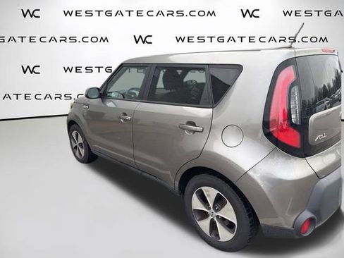 Used 2015 Kia Soul image 11
