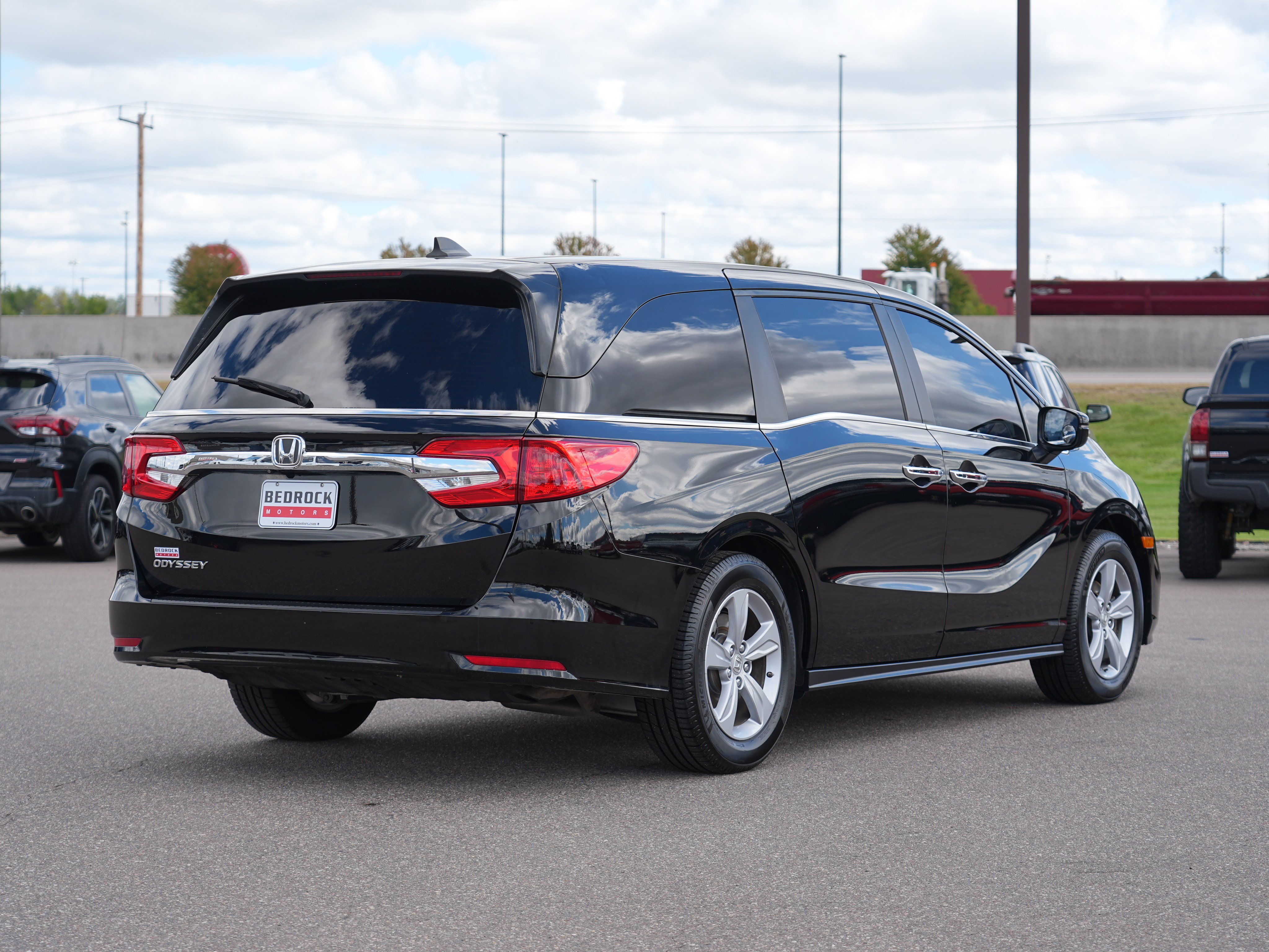Used 2019 Honda Odyssey EX image 3