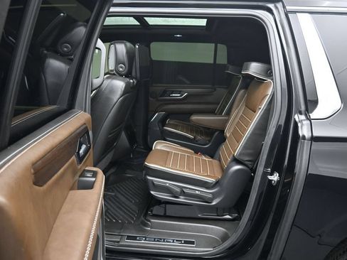Used 2026 GMC Yukon XL Denali Ultimate AWD/4WD image 38