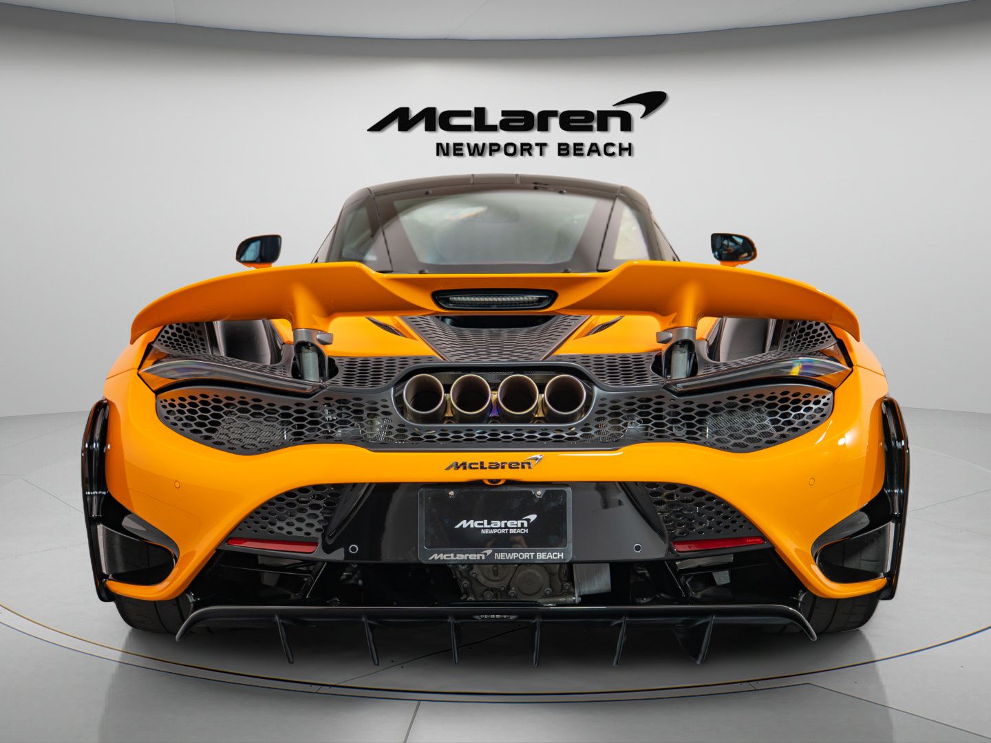 Used 2021 McLaren 765LT RWD image 5