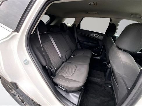 Used 2024 Kia Sportage LX FWD image 28