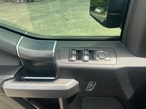 Used 2018 Ford F150 XLT w/ Equipment Group 302A Luxury AWD/4WD image 10