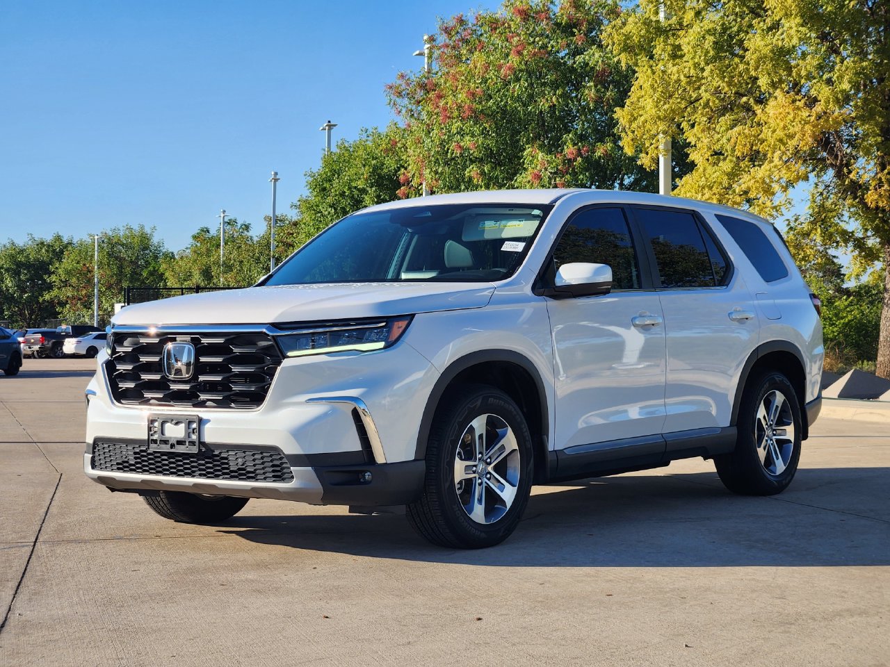 Used 2025 Honda Pilot EX-L image 3