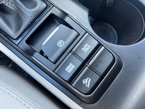 Used 2020 Hyundai Tucson Value AWD/4WD image 16