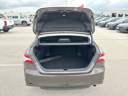 Certified 2020 Toyota Camry LE FWD image 19