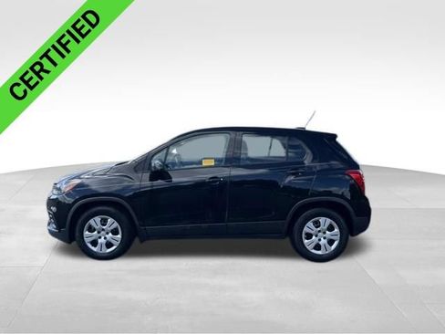 Used 2017 Chevrolet Trax LS FWD image 3