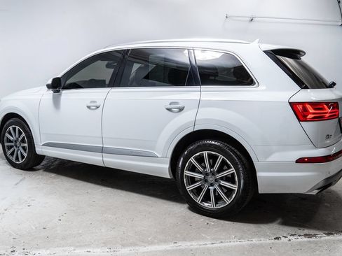 Used 2019 Audi Q7 3.0T Premium w/ Convenience Package AWD/4WD image 2