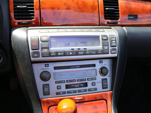 Used 2006 Lexus SC 430 Convertible w/ Preferred Accessory Pkg RWD image 19