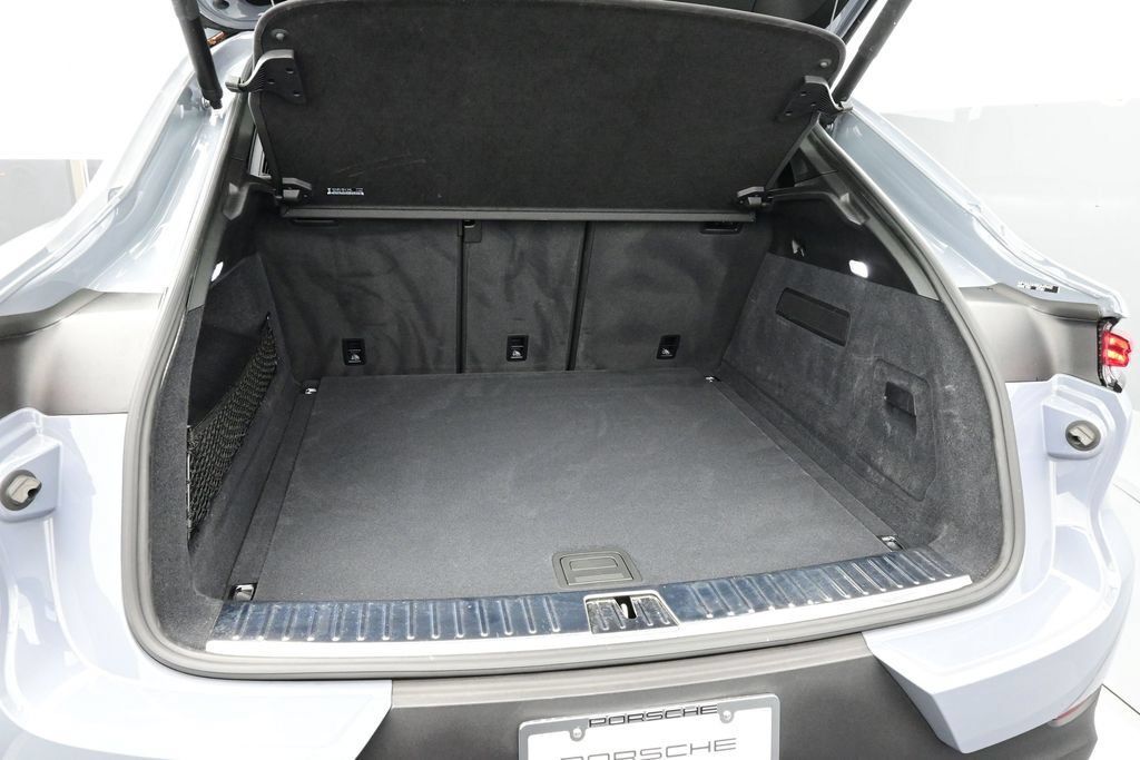 Certified 2024 Porsche Cayenne Coupe AWD/4WD image 16