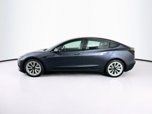Used 2022 Tesla Model 3 Long Range AWD/4WD image 4