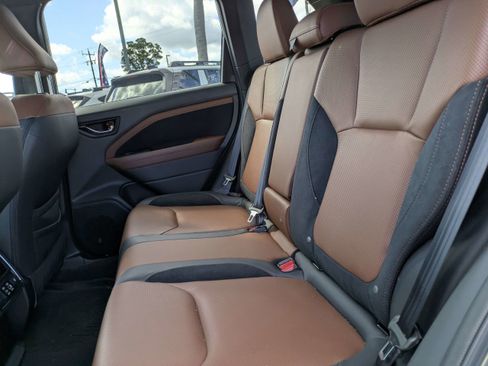 Certified 2025 Subaru Forester Touring AWD/4WD image 15