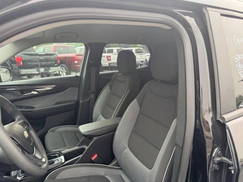 Used 2025 Chevrolet TrailBlazer LT AWD/4WD image 10