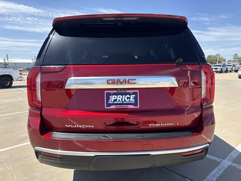 Used 2024 GMC Yukon XL Denali w/ Advanced Technology Package AWD/4WD image 6