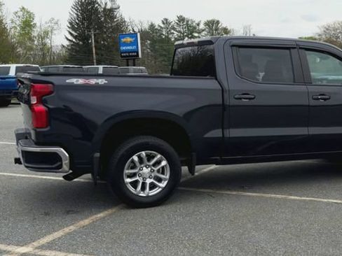 Used 2023 Chevrolet Silverado 1500 LT AWD/4WD image 8