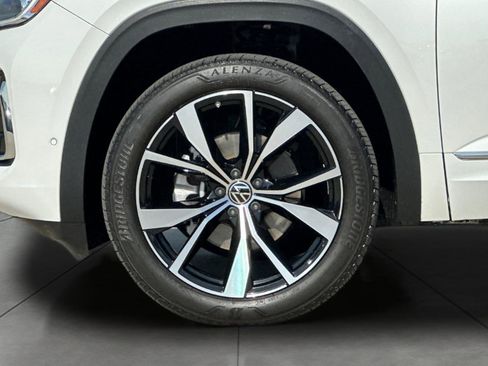 Used 2024 Volkswagen Atlas Cross Sport SEL Premium R-Line image 33