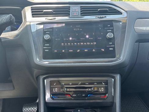 Used 2023 Volkswagen Tiguan SE w/ Panoramic Sunroof Package AWD/4WD image 23