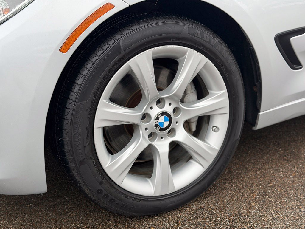 Used 2015 BMW 335i Gran Turismo xDrive AWD/4WD image 24