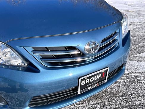 Used 2013 Toyota Corolla LE image 30