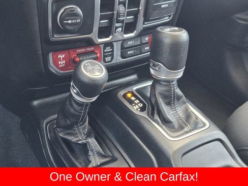 Used 2024 Jeep Wrangler Unlimited Rubicon 4xe AWD/4WD image 26
