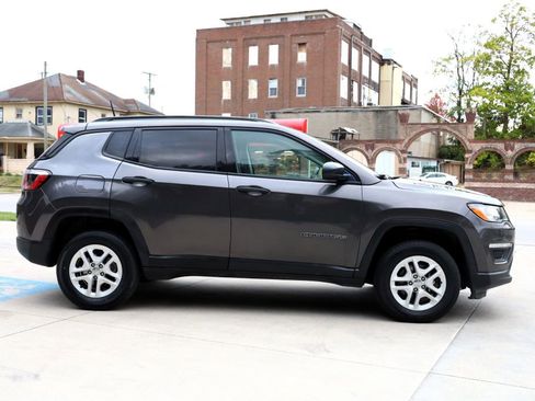 Used 2018 Jeep Compass Sport image 8