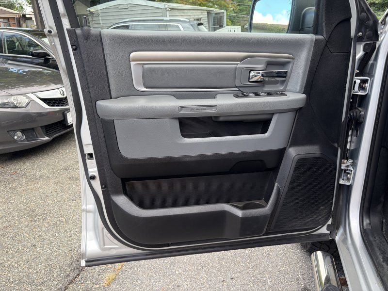 Used 2016 RAM 1500 Big Horn AWD/4WD image 16