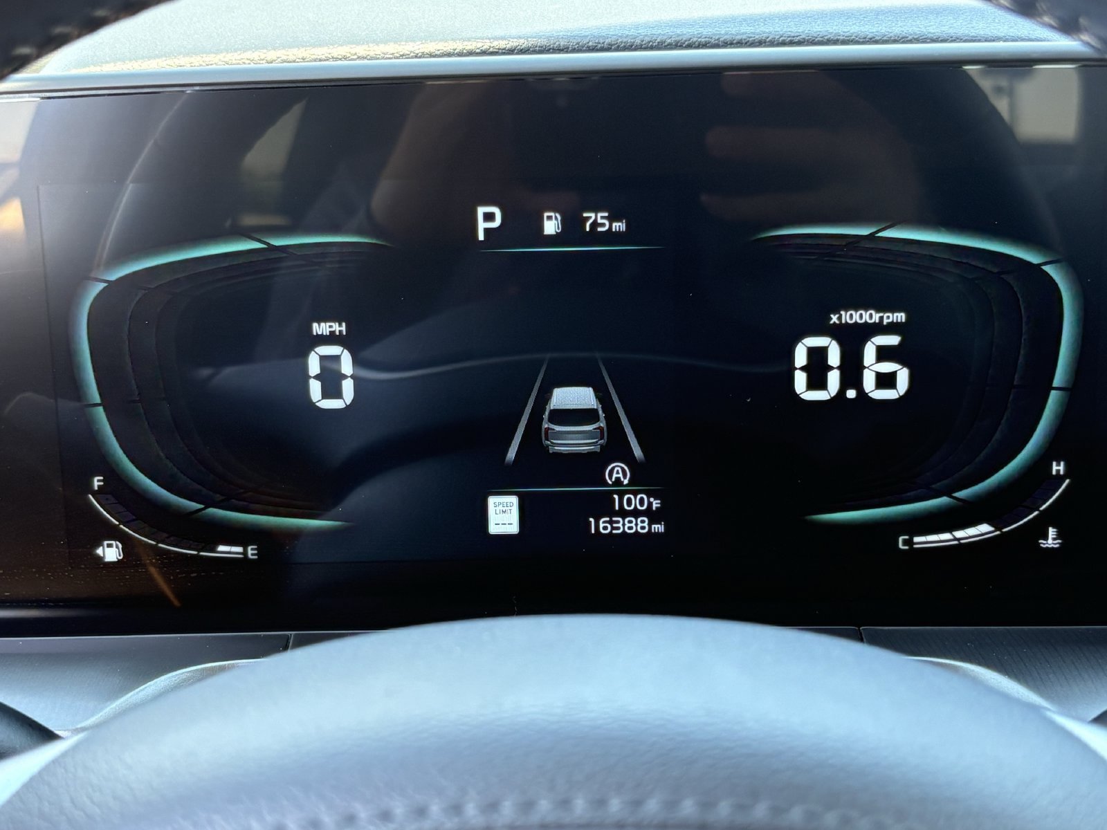 Used 2025 Kia Telluride S FWD image 33