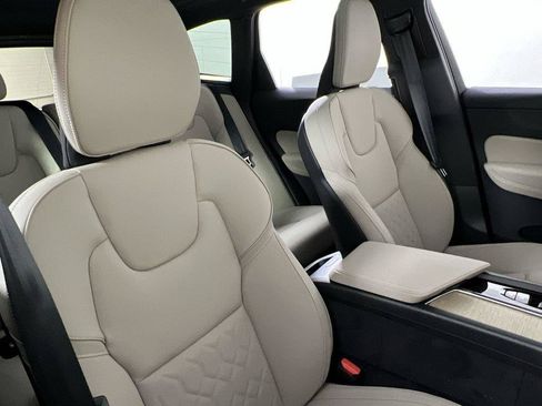 Used 2026 Volvo XC60 T8 Plus w/ Protection Package Premier AWD/4WD image 22