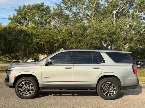 Used 2024 Chevrolet Tahoe Z71 w/ Luxury Package AWD/4WD image 4