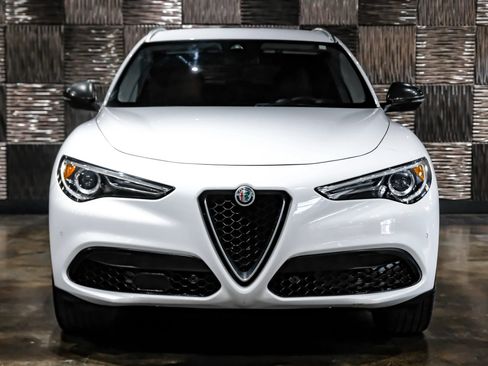 Used 2019 Alfa Romeo Stelvio Ti AWD/4WD image 5