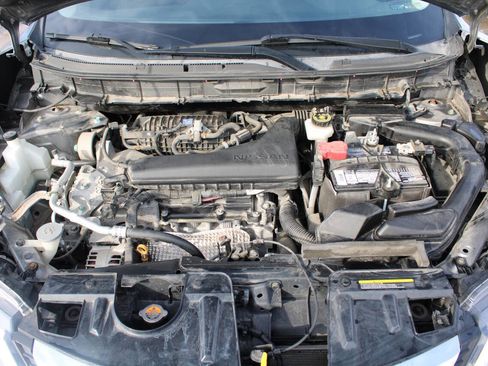 Used 2020 Nissan Rogue SV image 17