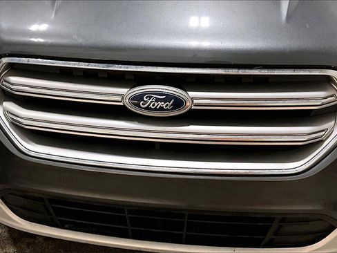 Used 2017 Ford Escape SE w/ Equipment Group 201A image 32