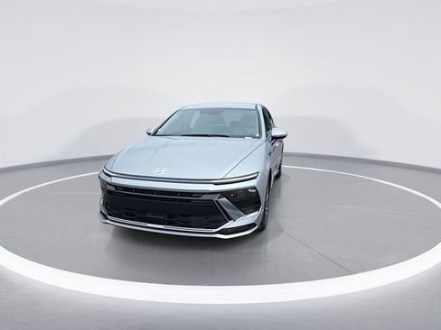 New 2025 Hyundai Sonata SEL FWD image 3