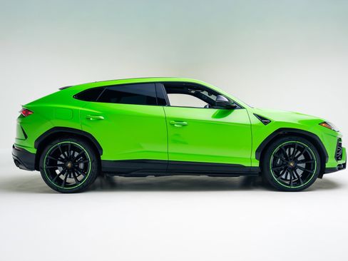 Used 2021 Lamborghini Urus image 18