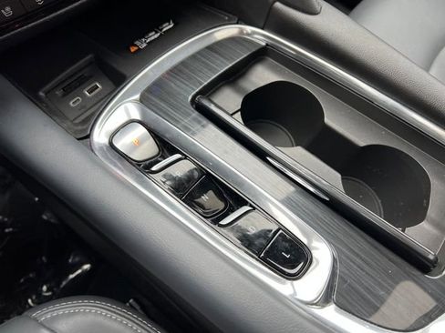 Used 2023 Buick Enclave Premium image 20