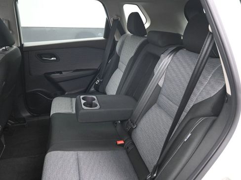 Used 2023 Nissan Rogue SV image 21