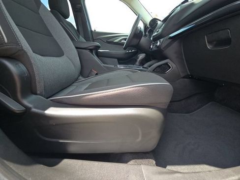 Used 2023 Chevrolet TrailBlazer LT FWD image 17