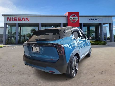 New 2026 Nissan Kicks SR FWD image 2