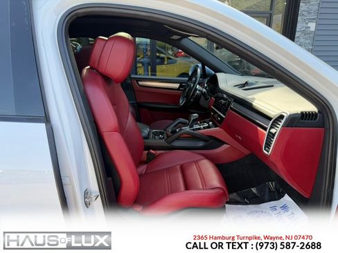 Used 2022 Porsche Cayenne Platinum Edition AWD/4WD image 22