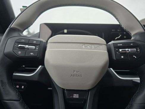 New 2025 Kia K4 GT-Line image 23