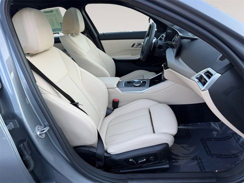 Certified 2025 BMW 330i xDrive Sedan w/ Premium Package image 15