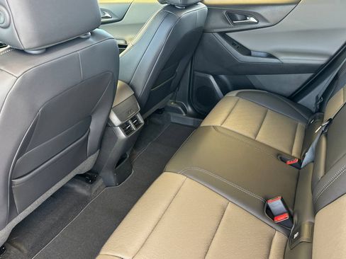 New 2026 Chevrolet Equinox LT w/ Convenience Package II FWD image 13