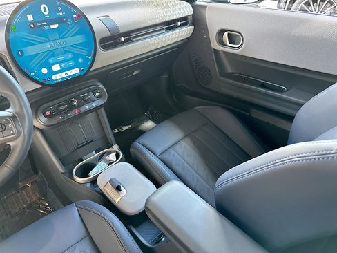 Certified 2025 MINI Cooper S image 23